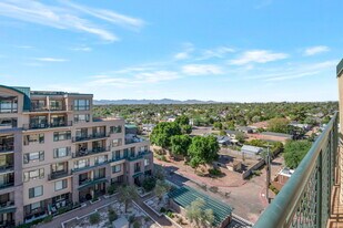 17 W Vernon Ave, Unit 610 in Phoenix, AZ - Building Photo