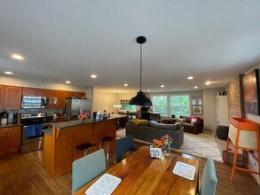 1803 N 88th St in Seattle, WA - Building Photo - Building Photo