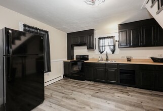 3 Clark Rd in Tilton, NH - Building Photo - Building Photo