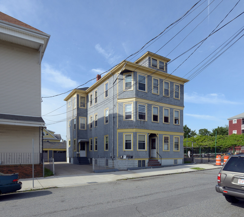 60 Tinkham St in New Bedford, MA - Foto de edificio