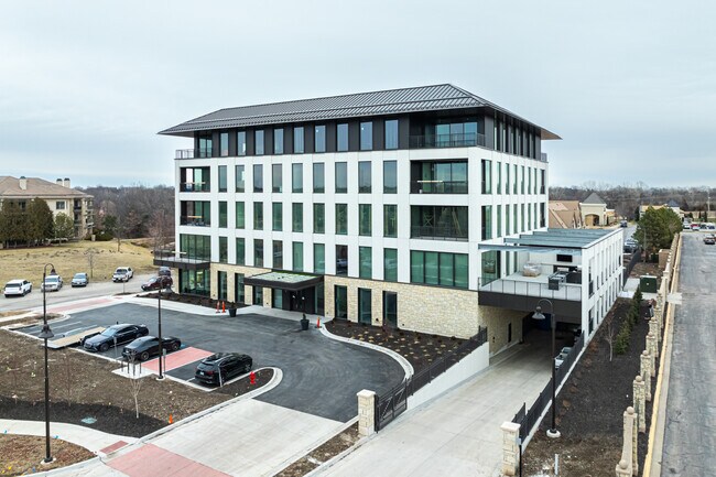 4921 W 134th St in Leawood, KS - Building Photo - Building Photo