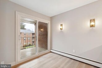 176 W King St in Malvern, PA - Building Photo - Building Photo