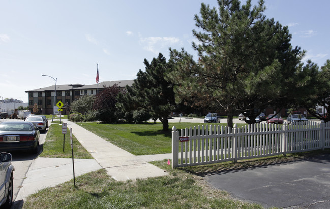 Millard Manor in Omaha, NE - Building Photo - Building Photo