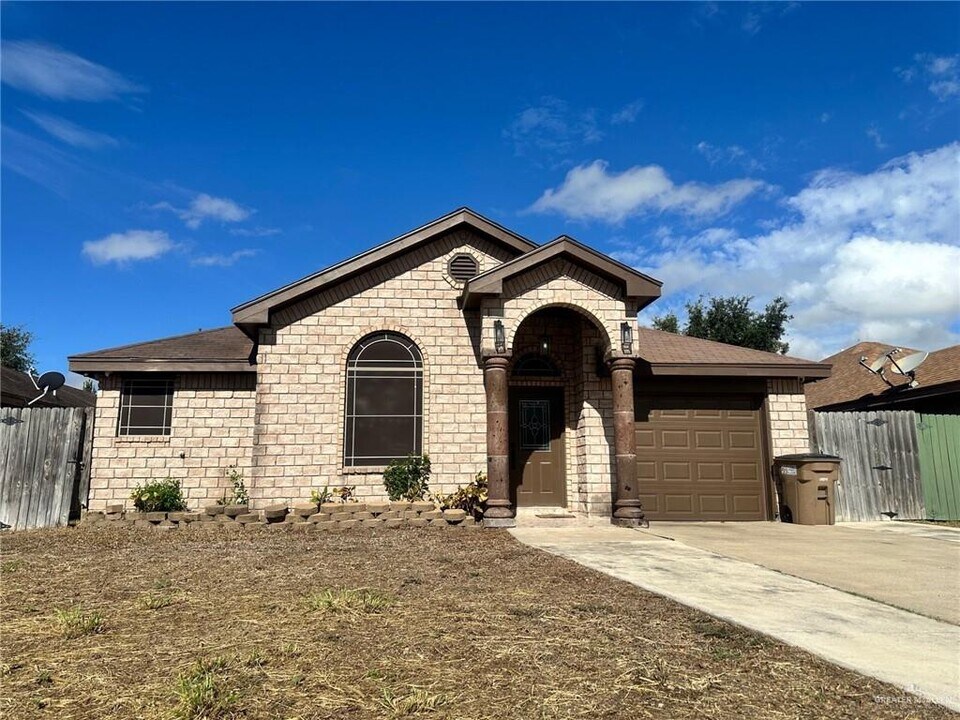 2017 Suaze St in Edinburg, TX - Building Photo