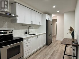 29 Wesley St in Toronto, ON - Building Photo