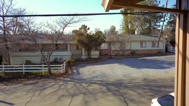 1508 Montana Ave in Shasta Lake, CA - Building Photo - Building Photo