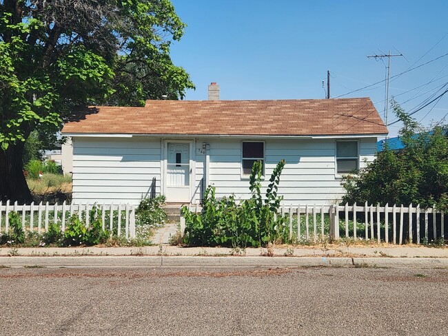 property at 360 W 8th S St