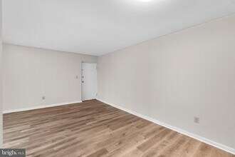 3614 Court House Dr in Ellicott City, MD - Building Photo - Building Photo