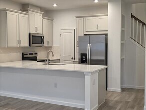 9835 Walkway Dr in Orlando, FL - Building Photo - Building Photo