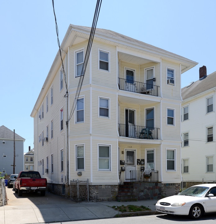 168 Hathaway St in New Bedford, MA - Foto de edificio