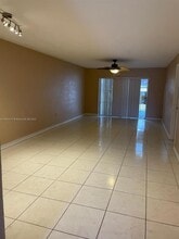 518 NW 179th St in Miami, FL - Building Photo - Building Photo