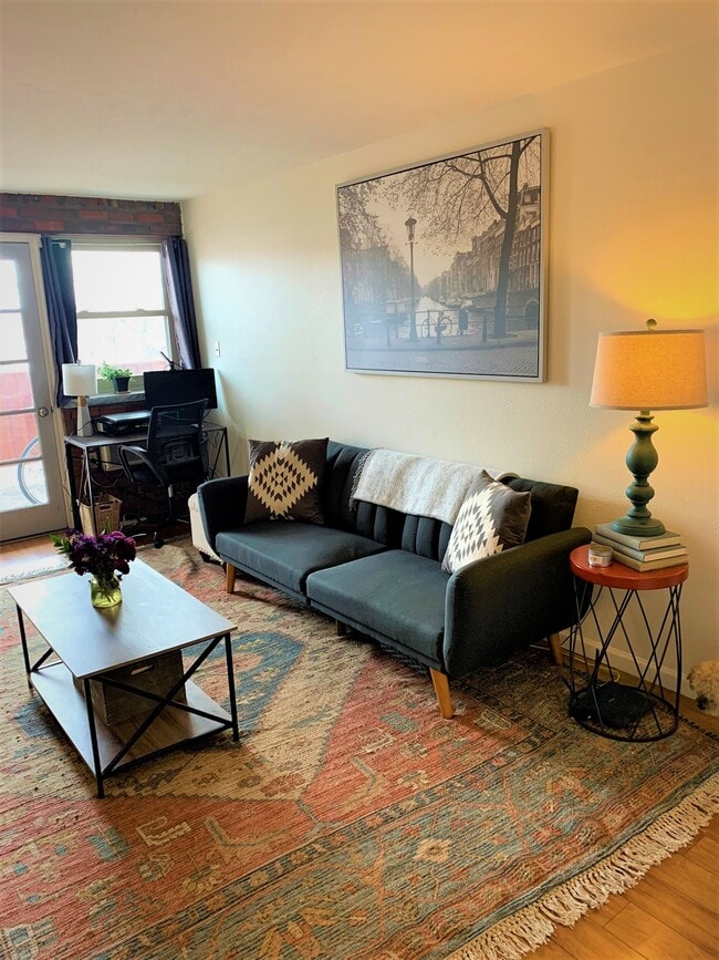 625 Pennsylvania St, Unit 505 in Denver, CO - Building Photo - Building Photo