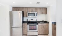 1500 Bay Rd, Unit 831 in Miami Beach, FL - Building Photo - Building Photo