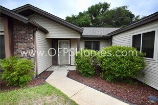 3934 Balsam Dr in Niceville, FL - Building Photo