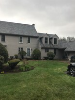 14 Veterans Rd in Amherst, NH - Building Photo