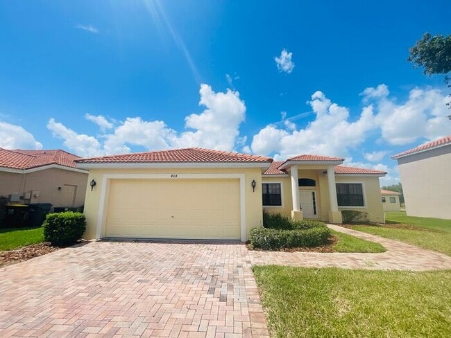 property at 404 Cinnamon Dr