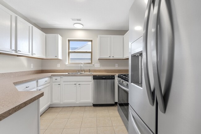 300 Taddeo Dr in Monroe, MI - Building Photo - Building Photo