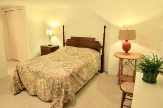 1713 Riggs Pl NW in Washington, DC - Building Photo - Building Photo