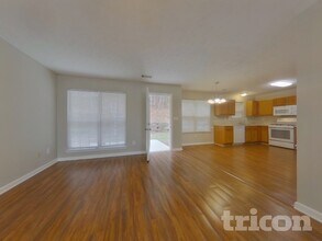 4247 Gray Raptor Ct in Snellville, GA - Foto de edificio - Building Photo