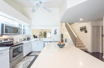 8360 Waterford Ave in Tamarac, FL - Building Photo - Building Photo
