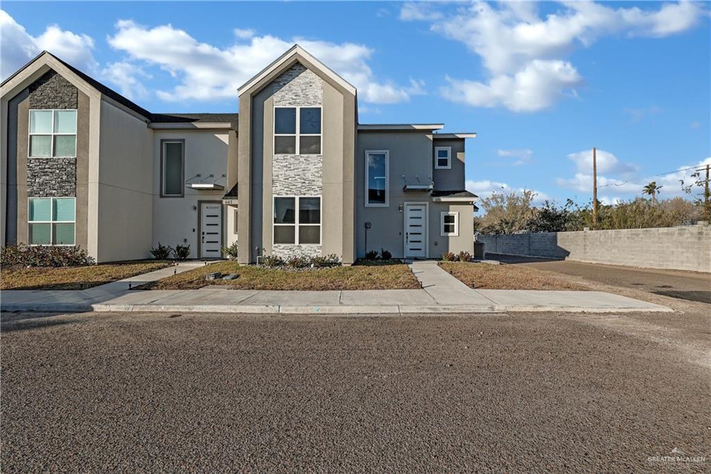 600 W Seminole Ave in Pharr, TX - Building Photo