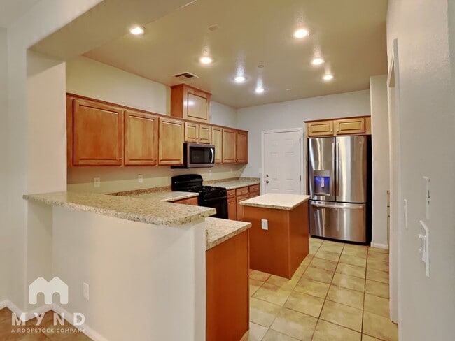 8456 Insignia Ave in Las Vegas, NV - Building Photo - Building Photo