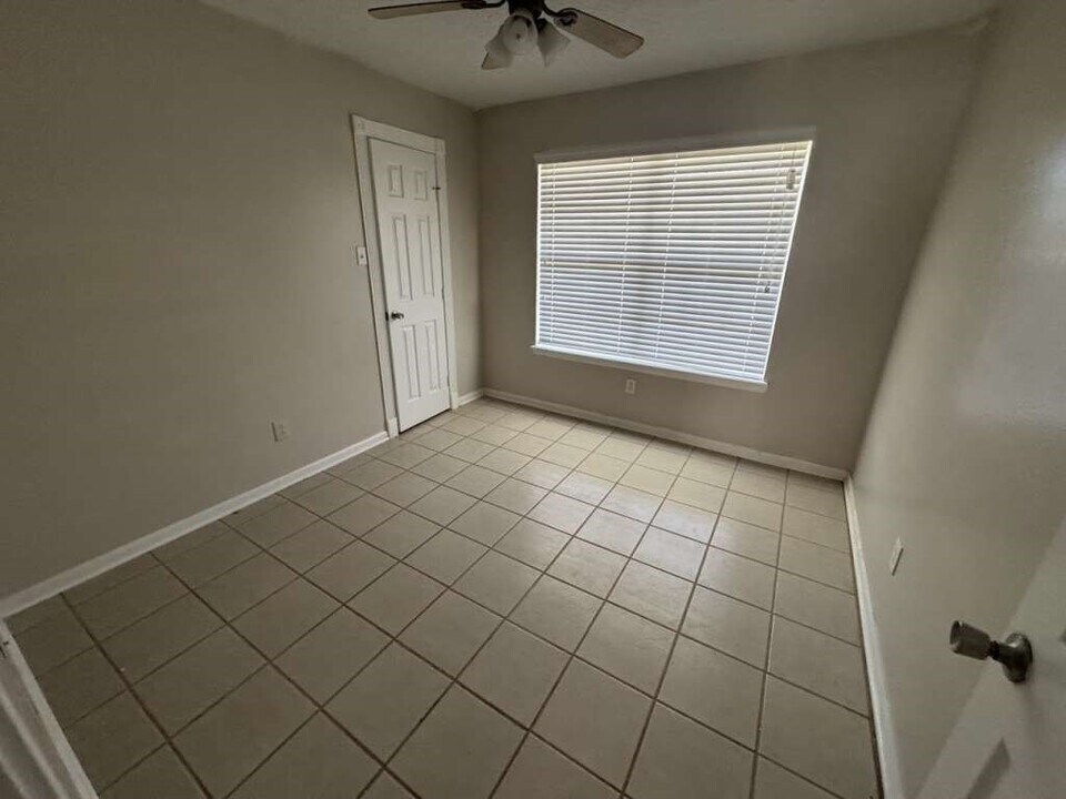 3 John Kay Rd in Huntsville, TX - Building Photo