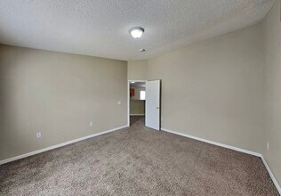 7415 Overland Park Blvd W in Jacksonville, FL - Building Photo - Building Photo