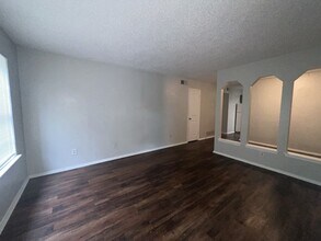 219 Fry St, Unit 7 in Denton, TX - Building Photo - Building Photo