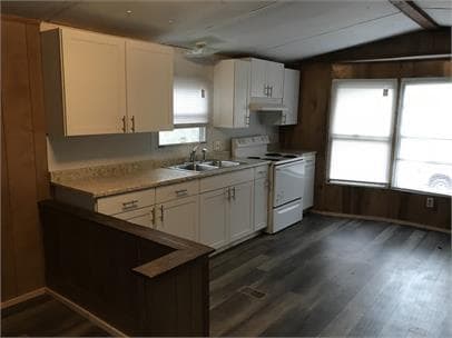 property at 5 Grassy Park Dr