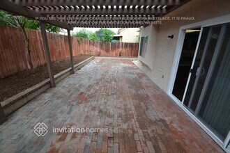 11460 Winery Dr in Fontana, CA - Building Photo - Building Photo