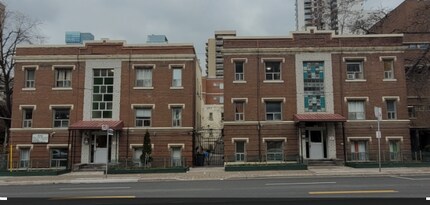 JARVIS COURT APARTMENTS in Toronto, ON - Building Photo - Building Photo