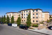 Salerno in Irvine, CA - Foto de edificio - Building Photo