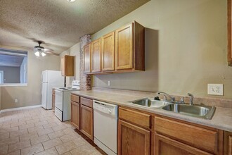 1409 NW 17th St in Oklahoma City, OK - Building Photo - Building Photo