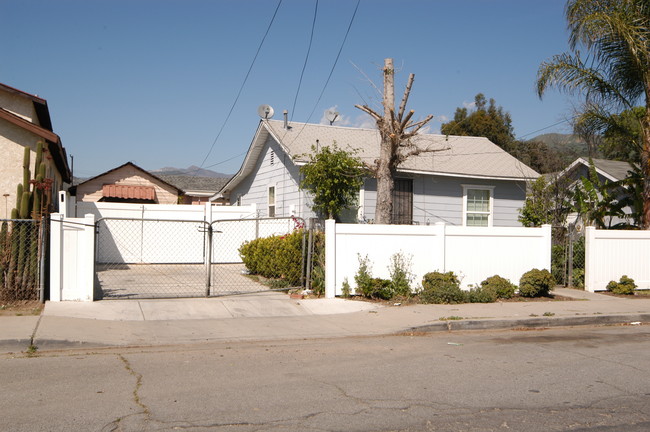 945-9451/ Third St in Fillmore, CA - Building Photo - Building Photo