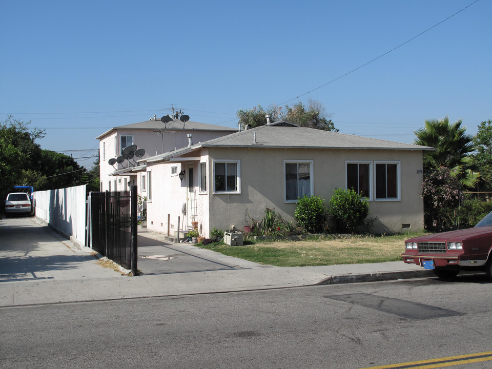 3572 Norton Ave in Lynwood, CA - Building Photo