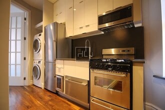 East 25th Street in New York, NY - Building Photo - Building Photo