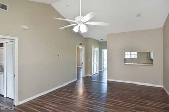 8331 Bernwood Cove Loop in Ft. Myers, FL - Foto de edificio - Building Photo