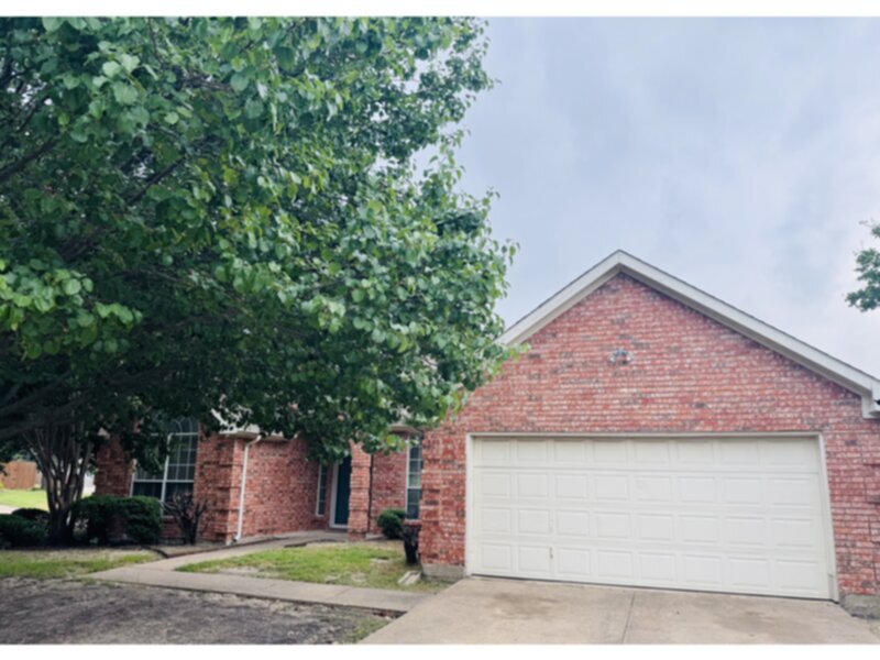 6501 Violet Dr in Rowlett, TX - Building Photo