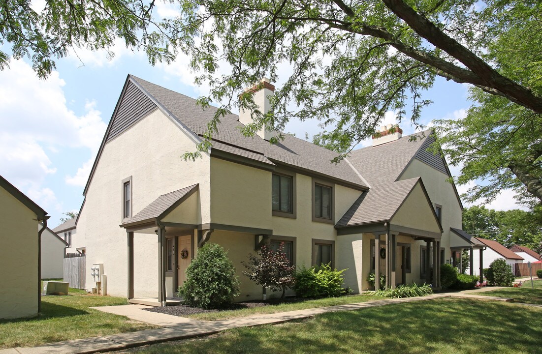 Turkey Run Village in Dublin, OH - Building Photo