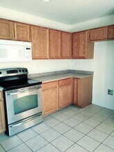 12214 W Hadley St in Avondale, AZ - Foto de edificio - Building Photo