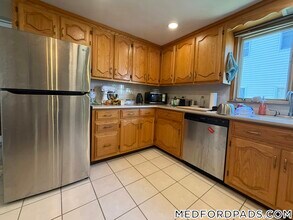 11 Bowdoin St, Unit 1 in Medford, MA - Building Photo - Building Photo