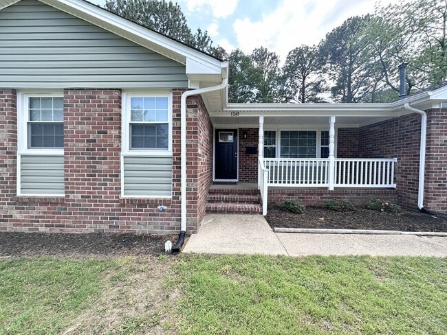 1245 Davis Ave in Chesapeake, VA - Building Photo - Building Photo