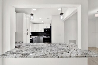 1346 Hill Dr in Largo, FL - Building Photo - Building Photo