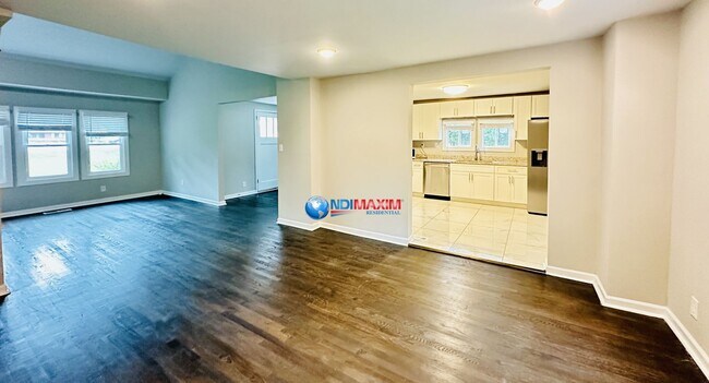 2297 Rockbridge Rd SW in Stone Mountain, GA - Building Photo - Building Photo