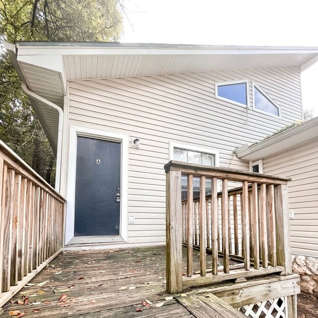 property at 1464 Pine St
