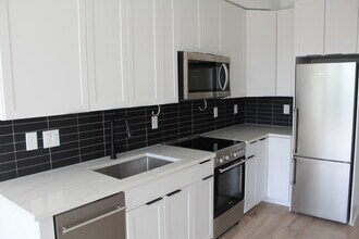 3817 14th St NW, Unit 7 in Washington, DC - Building Photo - Building Photo