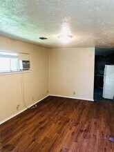 518 W Sycamore St in Denton, TX - Building Photo - Building Photo