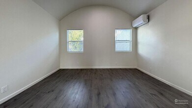 1661 N Mountain View Ave in San Bernardino, CA - Building Photo - Building Photo