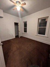 7842 S Bennett Ave in Chicago, IL - Building Photo - Building Photo